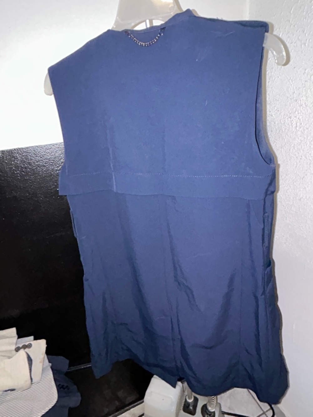 Banana Republic Navy Open-Front Sleeveless Vest - Picture 3 of 4